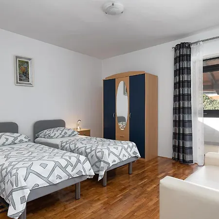 Dvi Ulike Apartment *