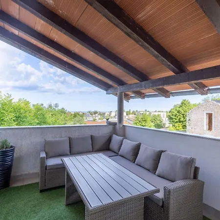 Dvi Ulike דירה *