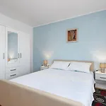 Dvi Ulike * Labinci