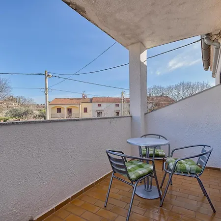 Dvi Ulike Apartment *