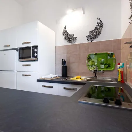 Dvi Ulike Appartement *