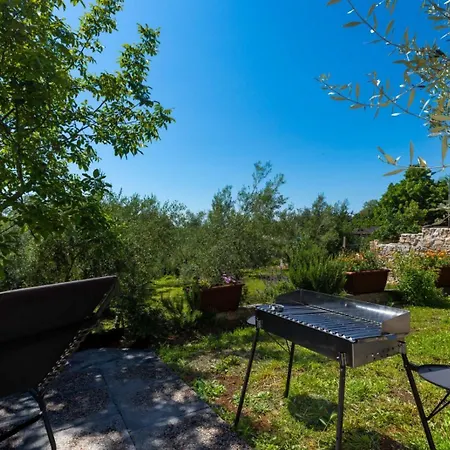 Dvi Ulike Apartment *