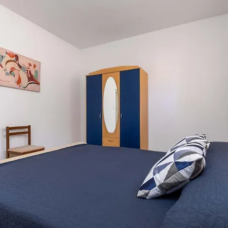 Dvi Ulike Apartment Labinci