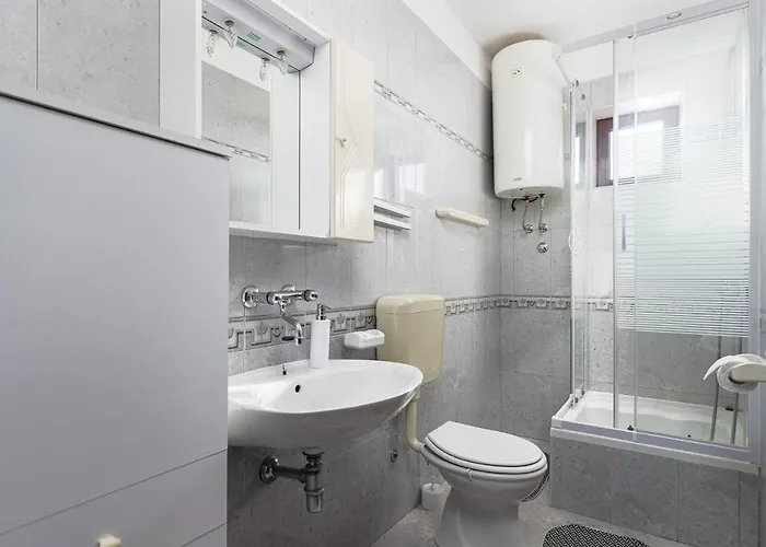 Dvi Ulike Apartament Labinci