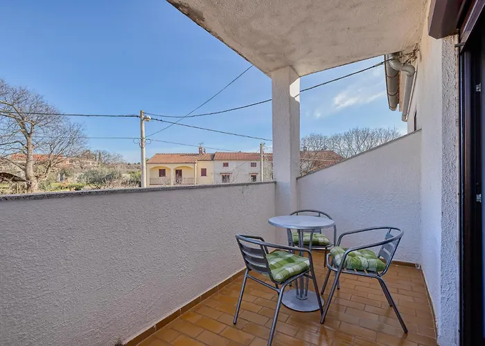 Dvi Ulike Apartament *