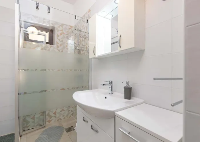 아파트 Dvi Ulike Labinci